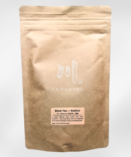 Koshun black tea loose leaves close-up